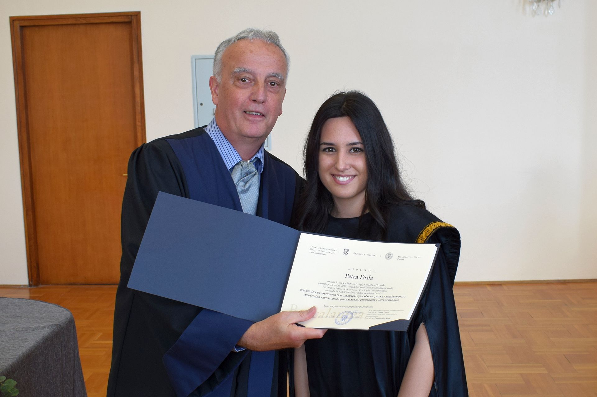 Promocija 11. generacije prvostupnika Odjela za germanistiku j Promocija 11. generacije prvostupnika Odjela za germanistiku j