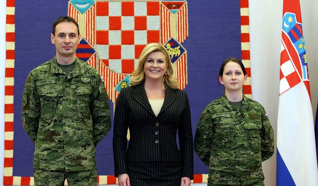 Predsjednica Kolinda Grabar-Kitarović primila najbolje dočasnike i vojnike u 2016.