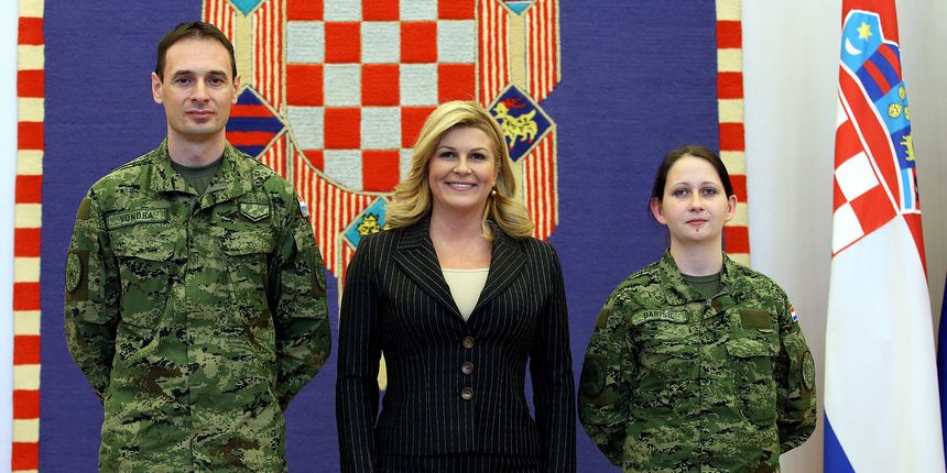 Predsjednica Kolinda Grabar-Kitarović primila najbolje dočasnike i vojnike u 2016. Predsjednica Kolinda Grabar-Kitarović primila najbolje dočasnike i vojnike u 2016.