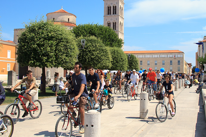 Image 892657 (auto) Image 892657 (auto)