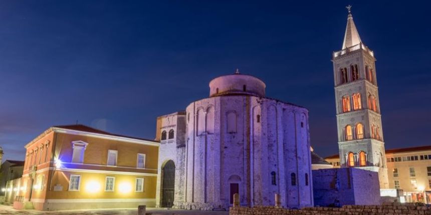 Svjetski dan svjesnosti o autizmu: plava crkva svetog Donata, Foto: Dino Stanin/PIXSELL Svjetski dan svjesnosti o autizmu: plava crkva svetog Donata, Foto: Dino Stanin/PIXSELL