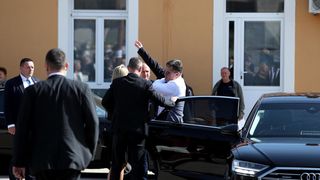 Predsjednik Zoran Milanović i albanski predsjednik Bajram Begaj posjetili crkvu Gospe Loretske u Arbanasima Predsjednik Zoran Milanović i albanski predsjednik Bajram Begaj posjetili crkvu Gospe Loretske u Arbanasima