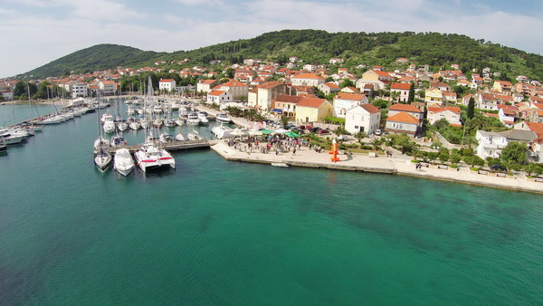 Gospodar OTOKA – uspon na Sv. Mihovil
(nedjelja, 29. svibnja 2016. godine)
Start: 09:30 h, u centru Preka (Park Vrulja)
Cilj: tvr Gospodar OTOKA – uspon na Sv. Mihovil
(nedjelja, 29. svibnja 2016. godine)
Start: 09:30 h, u centru Preka (Park Vrulja)
Cilj: tvr