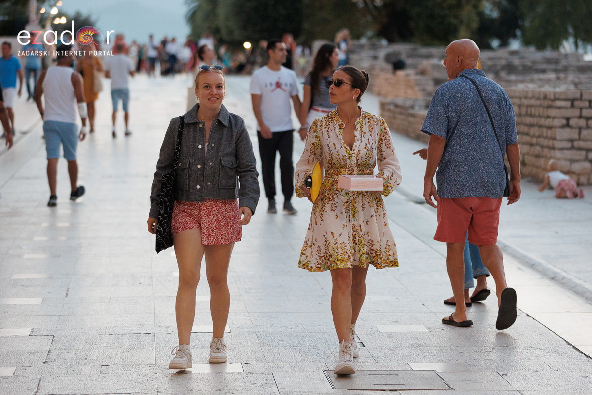 Večernji đir po gradu 3. listopada 2023. Večernji đir po gradu 3. listopada 2023.