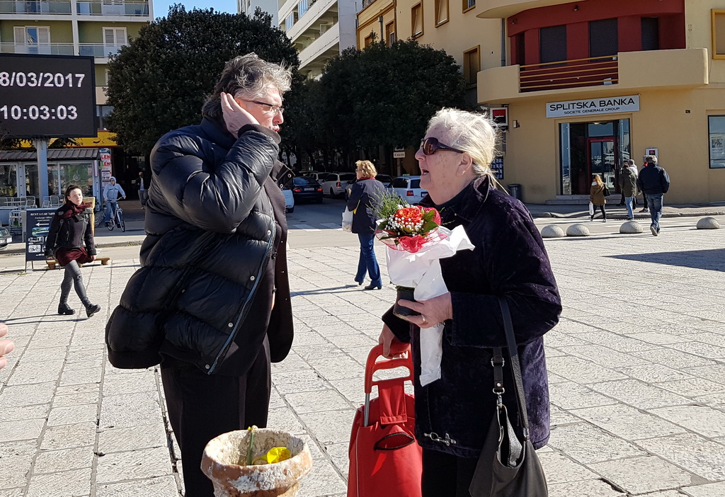 Dan žena, Bleke i konji