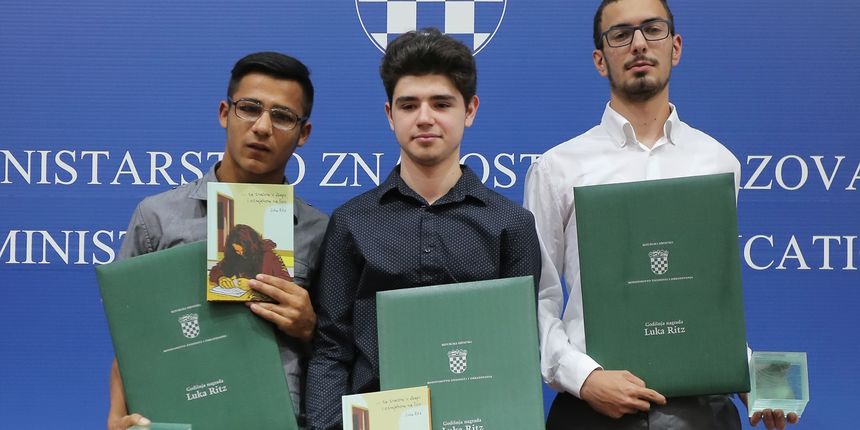 Dražen Oršuš, Fran Markulin i Karlo Korona dobitnici su Godišnje nagrade “Luka Ritz” Dražen Oršuš, Fran Markulin i Karlo Korona dobitnici su Godišnje nagrade “Luka Ritz”