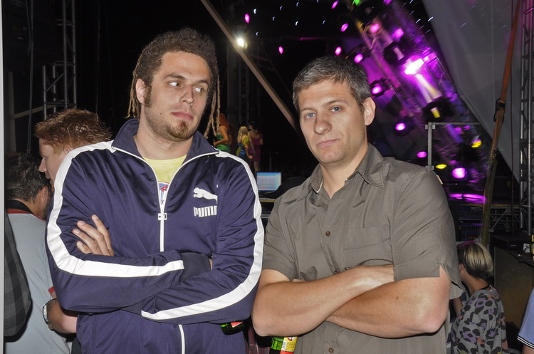 Vodice, 110611.
Obala Vladimira Natora.
Posljednja vecer CMC -a u Vodicama.
Na slici: Voditelji Gitak TV-a.
Foto: Marija Mihic / CROPIX