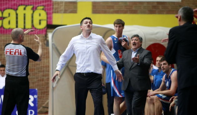 Zagreb, 180511. Podsused, Sutinska vrela. Kosarkaska utakmica polufinala doigravanja za kosarkaskog prvaka Hrvatske, Cedevita – Cibona  Na fotografiji: Josip Vrankovic trener Cibone. Foto: Ronald Gorsic / CROPIX