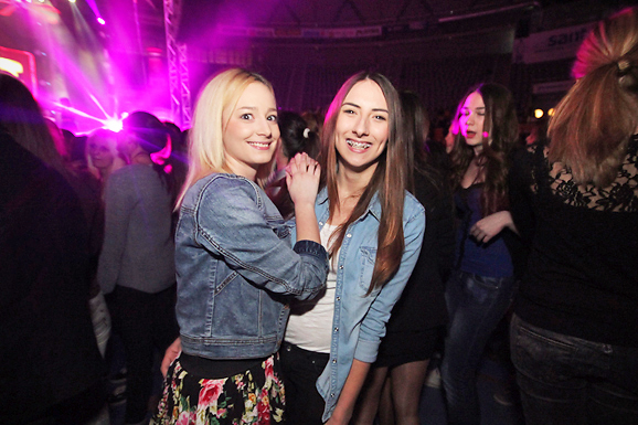 Karlovačko live 2012: Tony Cetinski na Višnjiku (foto:Saša Čuka) Karlovačko live 2012: Tony Cetinski na Višnjiku (foto:Saša Čuka)