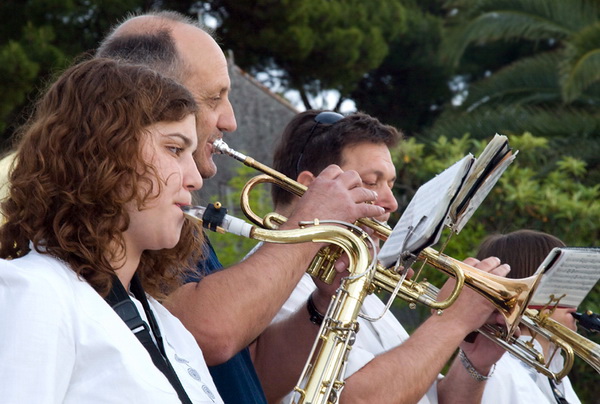 Biograd: Mazoretkinje, gradska glazba i srednjovjekovni biogradski kostimi