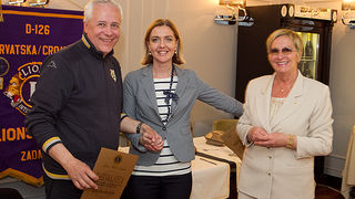 Lions club Zadar dodijelio zahvalnice umjetnicima, foto: Leo Banic Lions club Zadar dodijelio zahvalnice umjetnicima, foto: Leo Banic