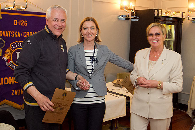 Lions club Zadar dodijelio zahvalnice umjetnicima, foto: Leo Banic Lions club Zadar dodijelio zahvalnice umjetnicima, foto: Leo Banic