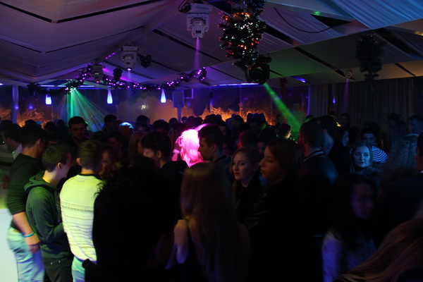 Vikend u Ledani Lounge & Baru: Red Hot Friday Night i Saturday White Fever. Vikend u Ledani Lounge & Baru: Red Hot Friday Night i Saturday White Fever.