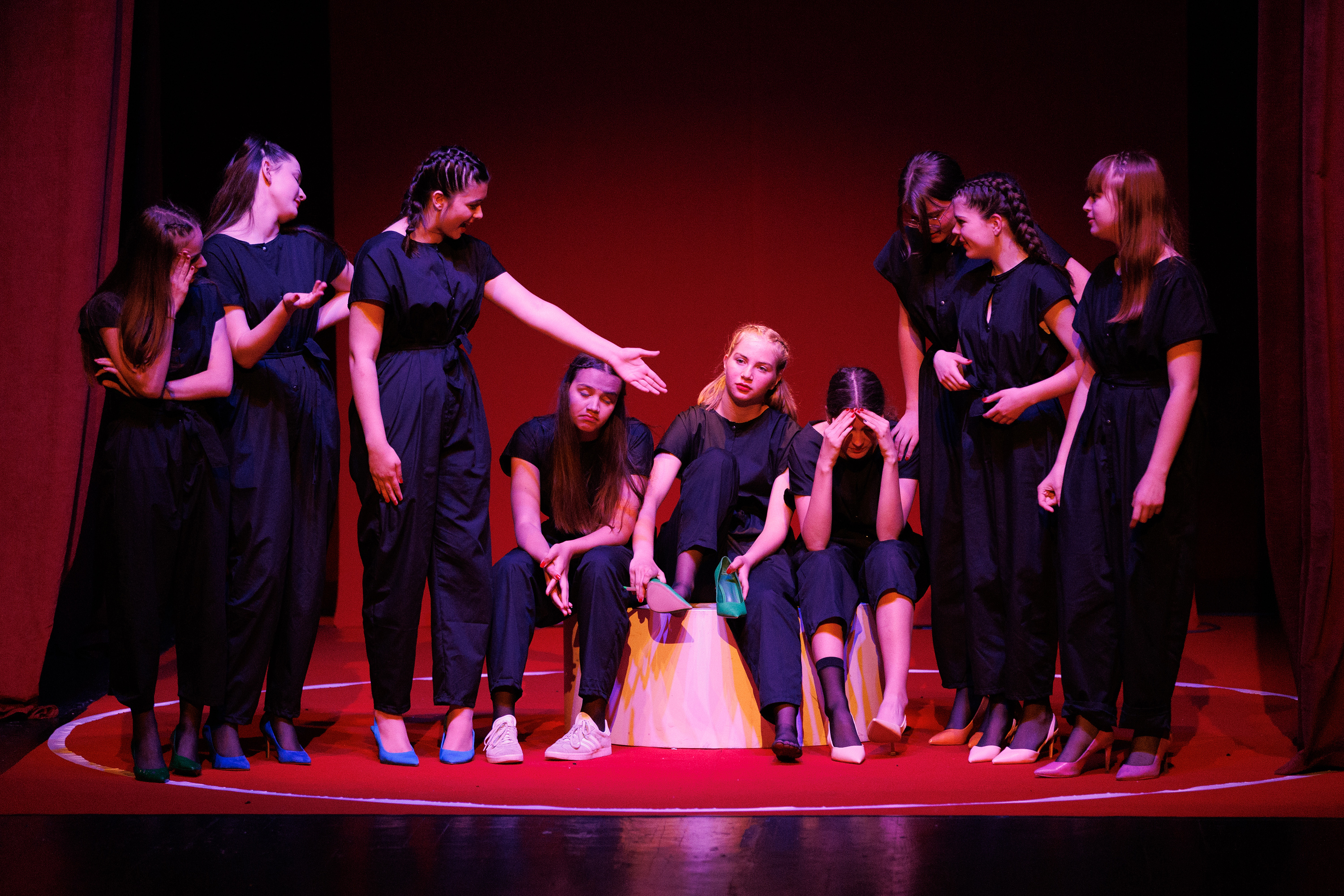 Igrajmo se: Zabranjeno mlađima od 15 strana A