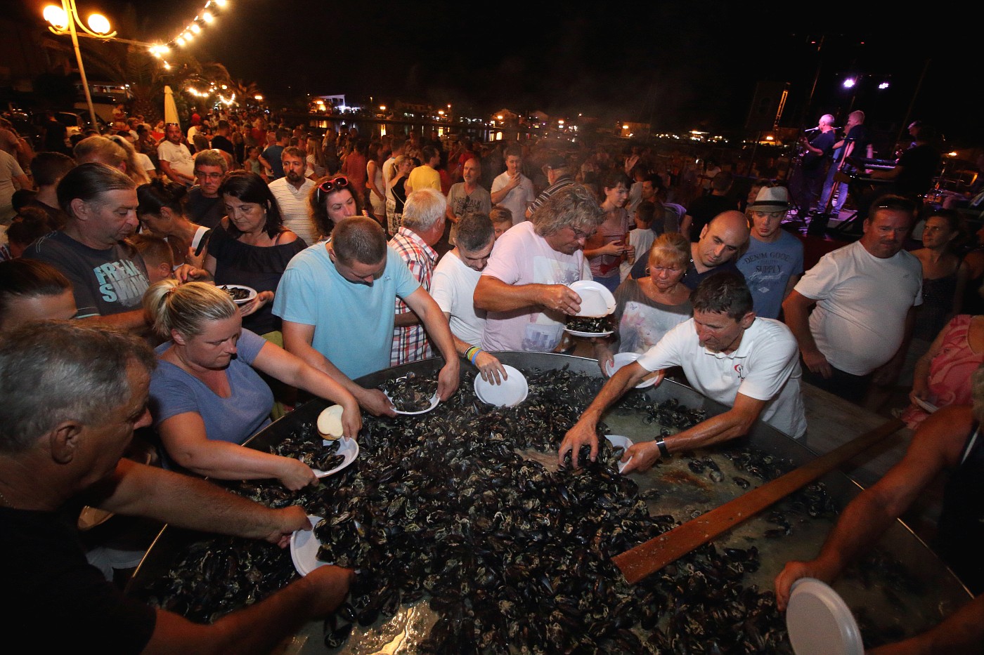 Gastro manifestacija “Bibinjski gušti” – druga večer Gastro manifestacija “Bibinjski gušti” – druga večer