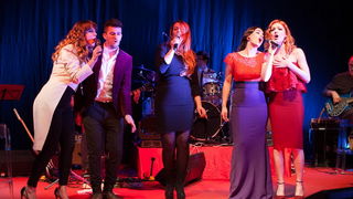 Valentinovo Fever glazbenice Marije Husar za pamćenje! Slavlje ljubavi uveličali su i Maya Sar, Vanda Winter, Sementa Rajhard, Damir Kedžo, dok su u ljubavnim čarima uživali gradonačelnik Milan Bandić, Martina Tomčić i Ivana Husar, glumac Vedran Komeričk Valentinovo Fever glazbenice Marije Husar za pamćenje! Slavlje ljubavi uveličali su i Maya Sar, Vanda Winter, Sementa Rajhard, Damir Kedžo, dok su u ljubavnim čarima uživali gradonačelnik Milan Bandić, Martina Tomčić i Ivana Husar, glumac Vedran Komeričk