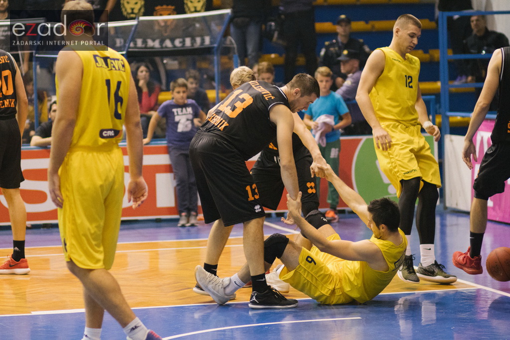 HT Premijer liga, 3. kolo: KK Jazine Arbanasi – GKK Šibenik 36-72 HT Premijer liga, 3. kolo: KK Jazine Arbanasi – GKK Šibenik 36-72
