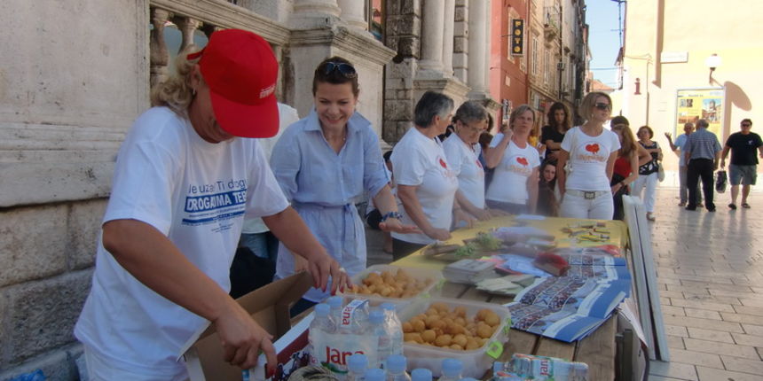 Ne uzimaš ti drogu, droga uzima tebe, ovisnosti