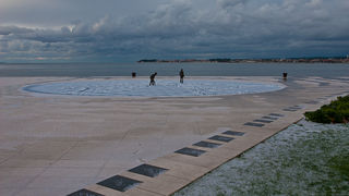Pozdrav suncu prekriven ledenim pokrivacem 26. studenog 2010, Foto: Leo Banic