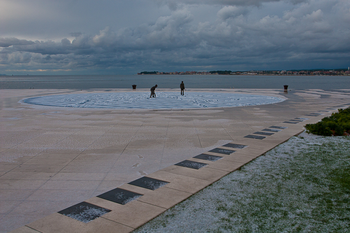 Pozdrav suncu prekriven ledenim pokrivacem 26. studenog 2010, Foto: Leo Banic