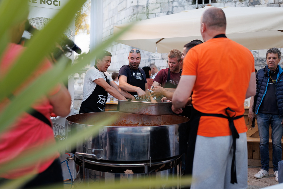 Prva večernja “fešta od rib'” Tuna, Sushi & Wine Festivala
