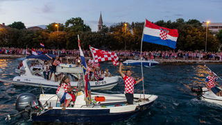 Veličanstven doček četvorice zadarskih Vatrenih od Gradskog mosta do Foruma