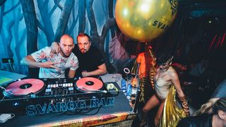 Votka party u Svarog Baru, Foto: Iva Perinčić Votka party u Svarog Baru, Foto: Iva Perinčić