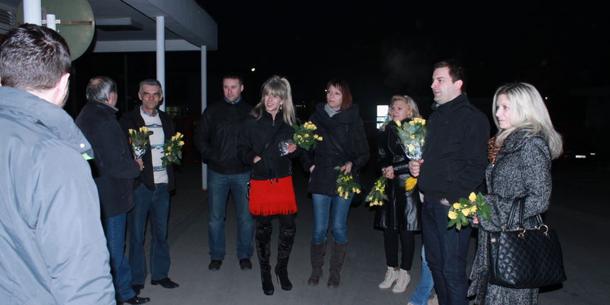 Članovi Gradskog odbora HSLS-a djelili ruže u Bjelovaru