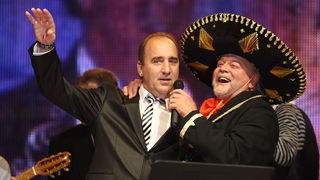 Zadar, 121110.
Dvorana Kresimira Cosica.Festival zabavne glazbe Zadar 2010. Prva vecer.
Na fotografiji : Mladen Grdovic i Bepo Matesic u nesluzbenom djelu programa pjevalju pjesme Tomislava Ivcica.
Foto : Vladimir Ivanov / Cropix Zadar, 121110.
Dvorana Kresimira Cosica.Festival zabavne glazbe Zadar 2010. Prva vecer.
Na fotografiji : Mladen Grdovic i Bepo Matesic u nesluzbenom djelu programa pjevalju pjesme Tomislava Ivcica.
Foto : Vladimir Ivanov / Cropix