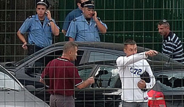 Razbijeni automobili (Foto:Blic.co.yu)