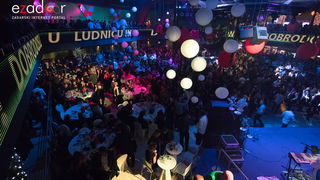 Ludnica u Saturnusu: Najbolji doček u svemiru i šire Ludnica u Saturnusu: Najbolji doček u svemiru i šire