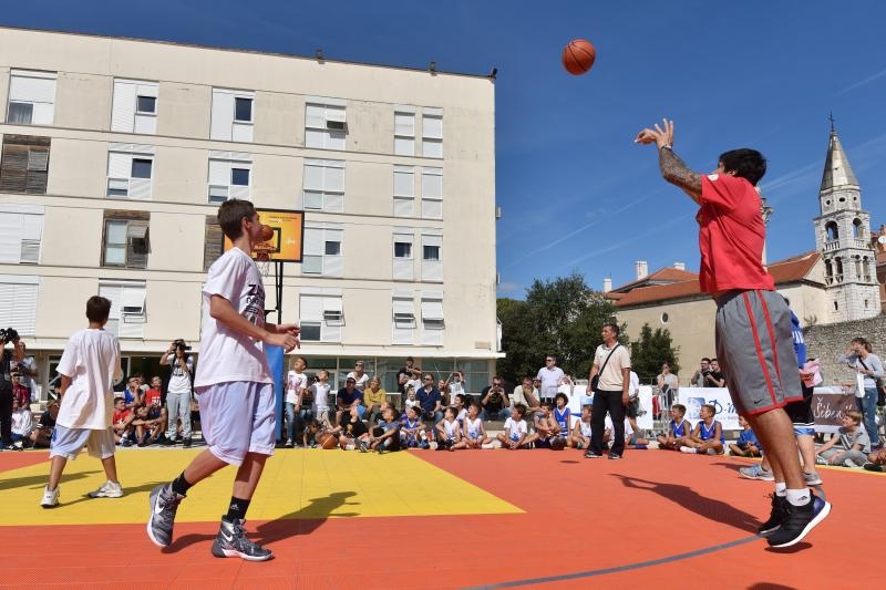 Kid’s Day na Forumu: Vassilis Spanoulis s klincima zaigrao basket 3na3, Foto: Dino Stanin/PIXSELL