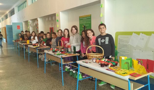 Održana prodajna izložba u Privatnoj osnovnoj školi Nova