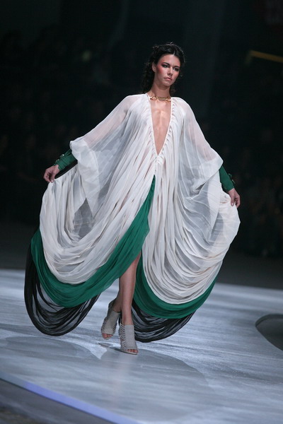 U trgovackom centru West gate sinoc zapoceo modni dogadjaj Nivea Cro A Porter. U trgovackom centru West gate sinoc zapoceo modni dogadjaj Nivea Cro A Porter.