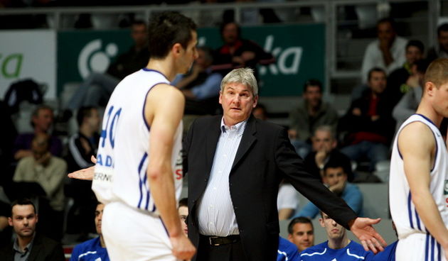 Zadar, 270312.
Prva hrvatska kosarkaska liga – liga za prvaka. Utakmica KK Zadar – KK Svjetlost. Dvorana Kresimira Cosica. 
Na slici trener Zadra Ales Pipan.
Foto: Jure Miskovic / CROPIX