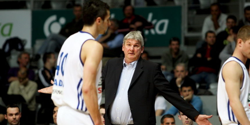 Zadar, 270312.
Prva hrvatska kosarkaska liga – liga za prvaka. Utakmica KK Zadar – KK Svjetlost. Dvorana Kresimira Cosica.
Na slici trener Zadra Ales Pipan.
Foto: Jure Miskovic / CROPIX Zadar, 270312.
Prva hrvatska kosarkaska liga – liga za prvaka. Utakmica KK Zadar – KK Svjetlost. Dvorana Kresimira Cosica.
Na slici trener Zadra Ales Pipan.
Foto: Jure Miskovic / CROPIX