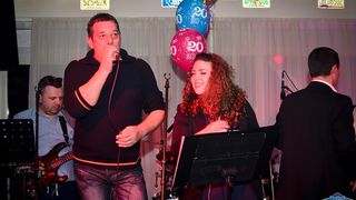 U Famous beach and grill baru Rockatansky bend proslavio je 20 godina djelovanja U Famous beach and grill baru Rockatansky bend proslavio je 20 godina djelovanja