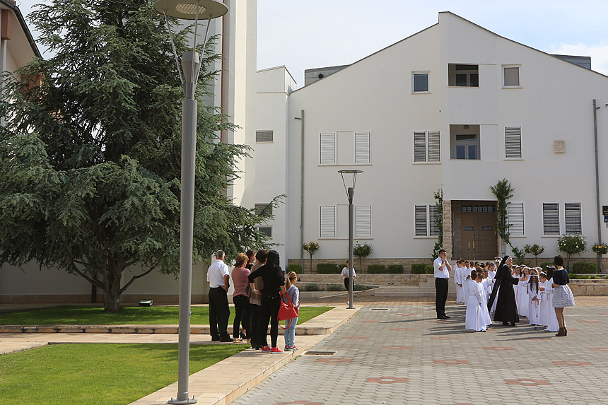 Bibinje: sakrament Prve pričesti, foto-L. Banić Bibinje: sakrament Prve pričesti, foto-L. Banić