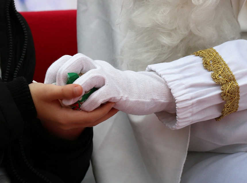 Sveti Nikola darivao mališane na Viru, Krampus bez posla Sveti Nikola darivao mališane na Viru, Krampus bez posla