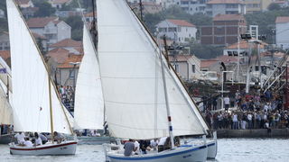 Otok Murter, 300912.
Latinsko idro, najveca regata tradicionalnih gajeta, leuta i kaica odrzana je danas u Murteru. Na regati je startalo oko 100 brodova.
Foto: Niksa Stipanicev / CROPIX Otok Murter, 300912.
Latinsko idro, najveca regata tradicionalnih gajeta, leuta i kaica odrzana je danas u Murteru. Na regati je startalo oko 100 brodova.
Foto: Niksa Stipanicev / CROPIX