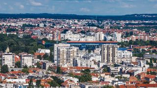 Pogled sa Zagrebačke katedrale na centar grada – Zagreb