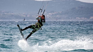 Surferi i kiteri guštali u južini na Boriku Surferi i kiteri guštali u južini na Boriku