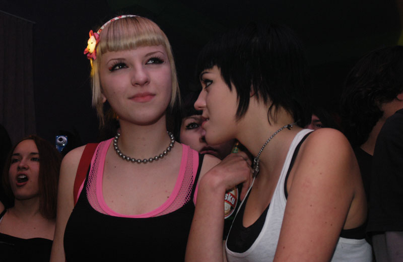 Rising Dream u klubu Satir