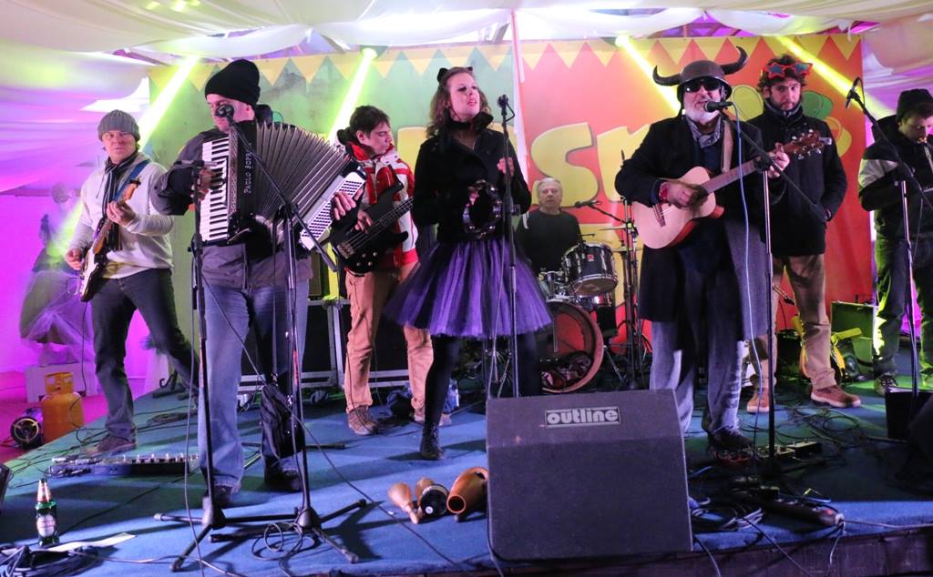 Maškarana Republika preuzela vlast u Viru