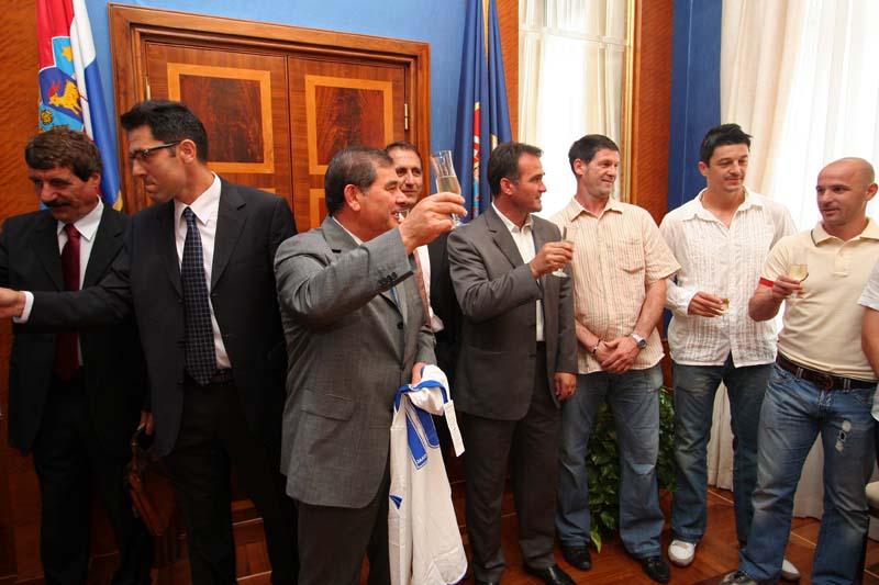 Image 1203375 (auto)