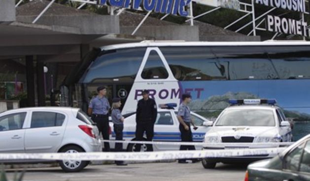 Očevid nakon pucnjave u Makarskoj (Foto: Ivo Ravlić/Cropix)