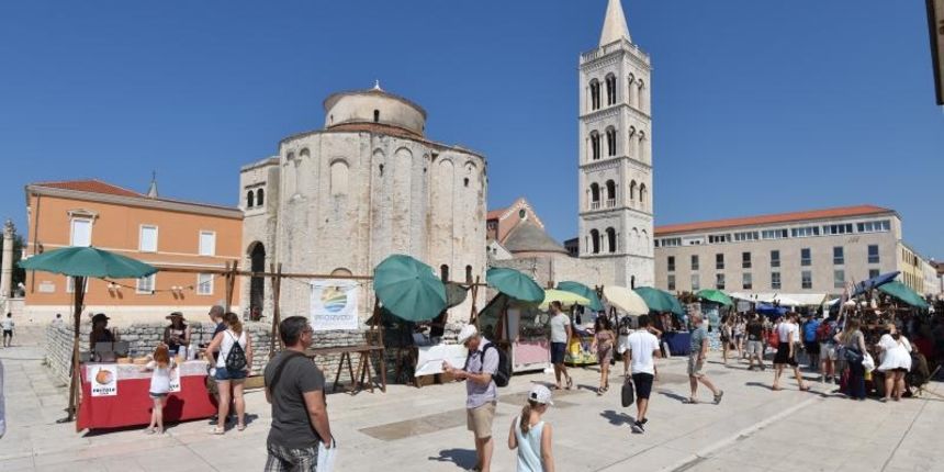 Sajam “Proizvodi hrvatskog sela” na zadarskom Forumu. Foto: Dino Stanin/PIXSELL