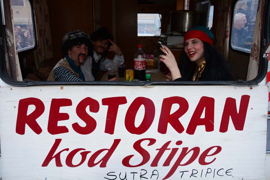 Stanarske maškare u karnevalskoj povorci, foto Iva Perinčić