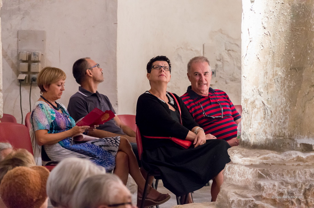 Roman i Milena Simović oduševili koncertom u crkvi Sv. Donata Roman i Milena Simović oduševili koncertom u crkvi Sv. Donata