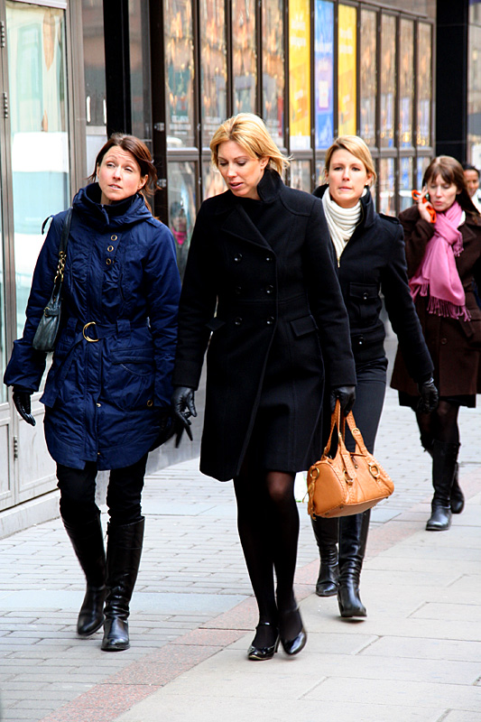 Žene Stochkolma i Helsinkija